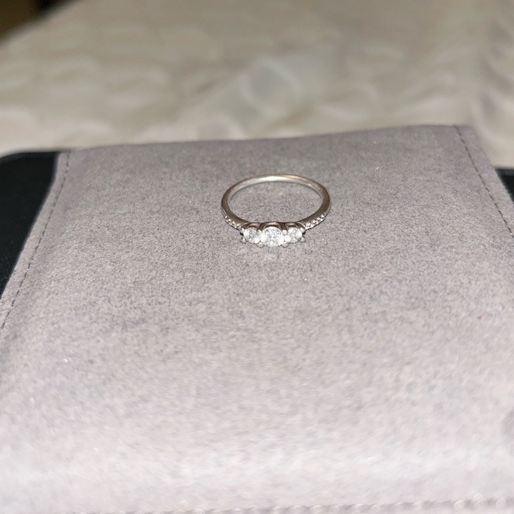 PANDORA THREE STONE RING SIZE 7